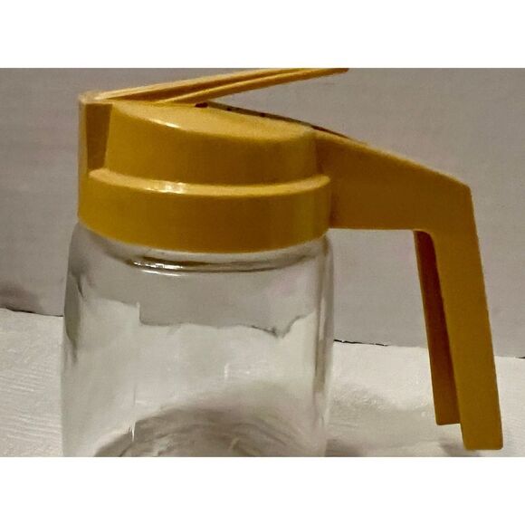 Syrup Dispenser Federal Housewares Glass Mustard Yellow Plastic Handle Vintage. - Picture 2 of 7